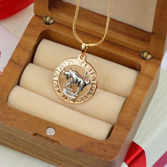 "Rose Gold Taurus Zodiac Pendant with Bull Motif and Symbol Ring, XPPT1446 - Picture 6 of 12